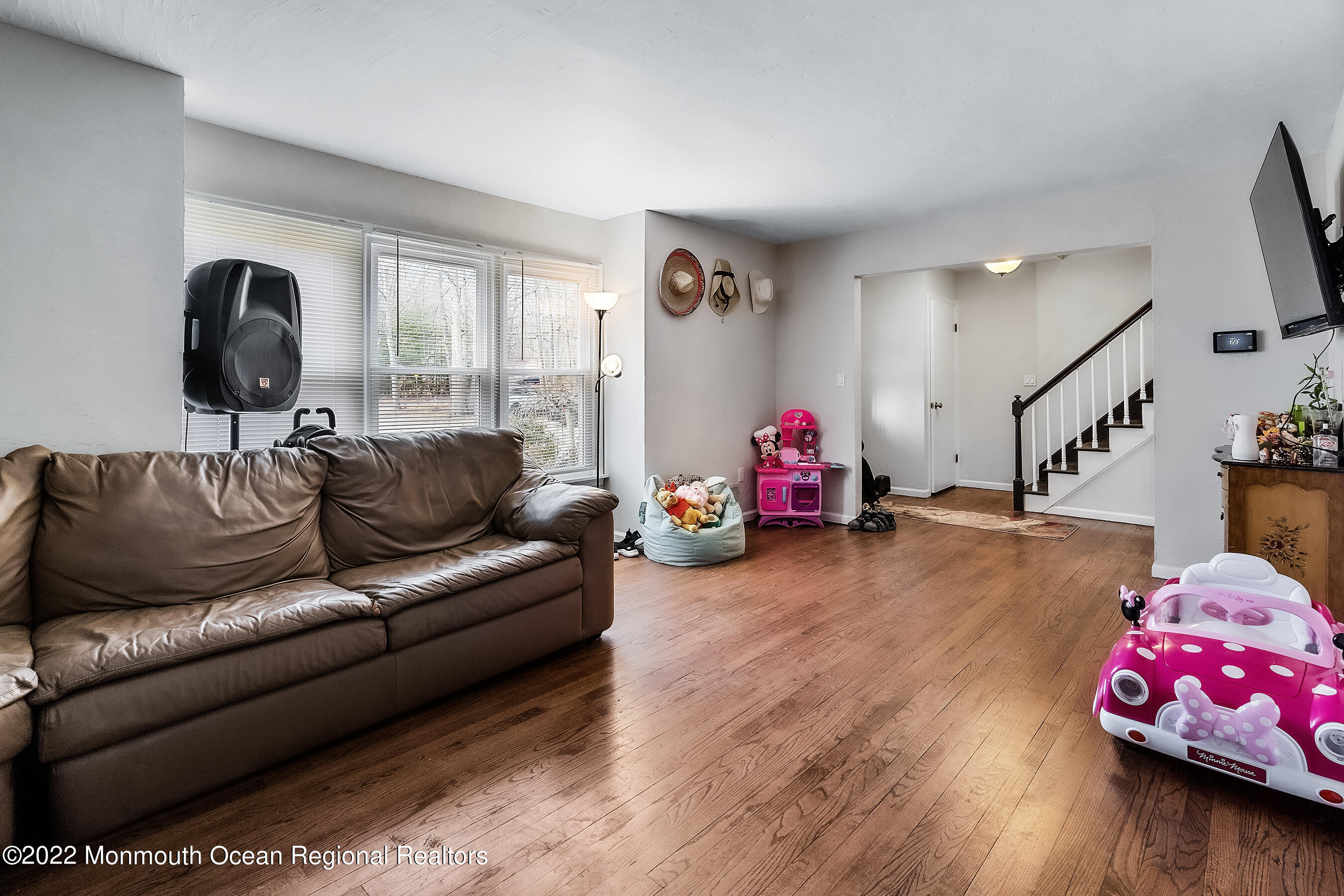 203 Bartley Road Jackson, NJ 08527 - Photo 15 of 30 Living1