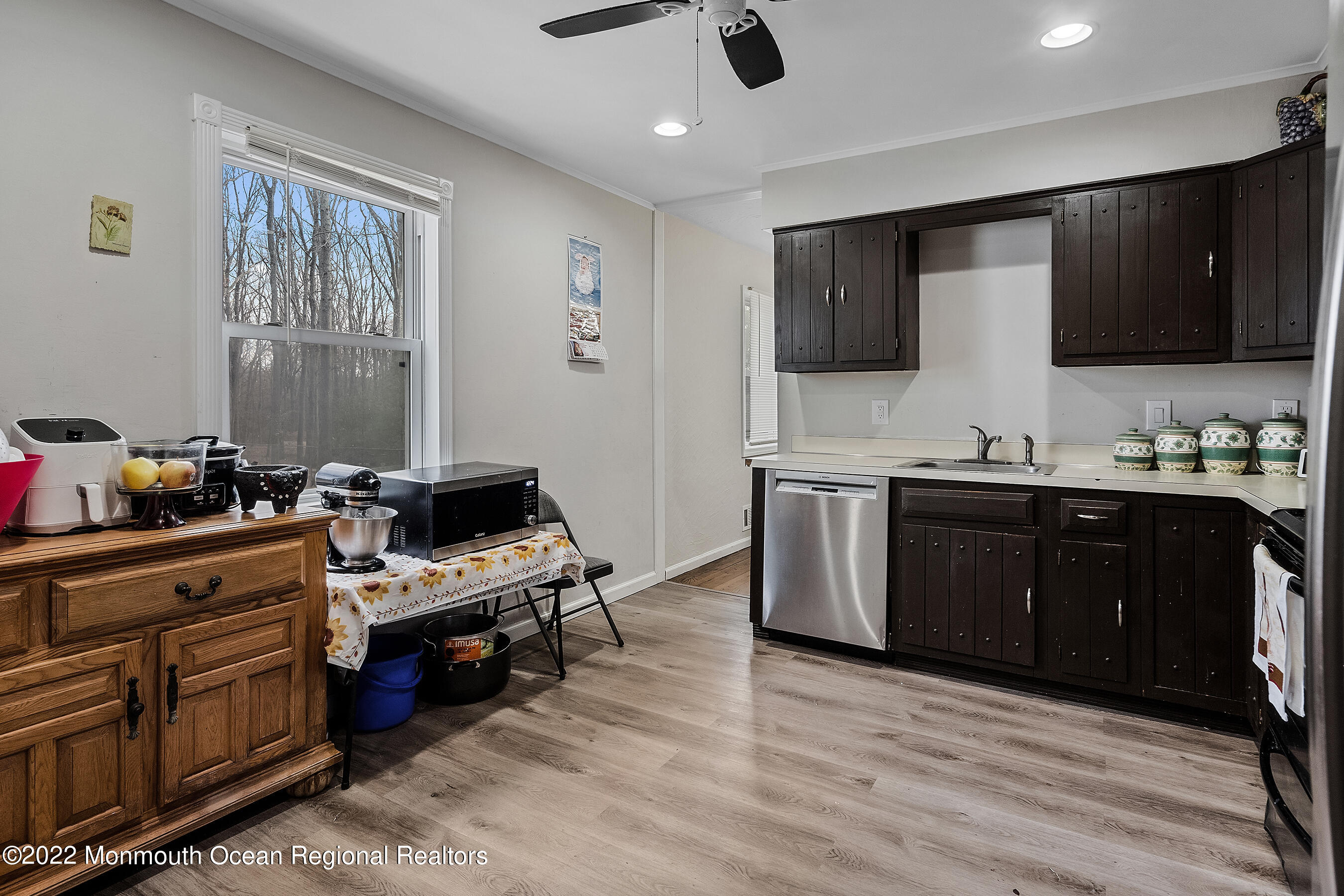 203 Bartley Road Jackson, NJ 08527 - Photo 8 of 30 Kitchen