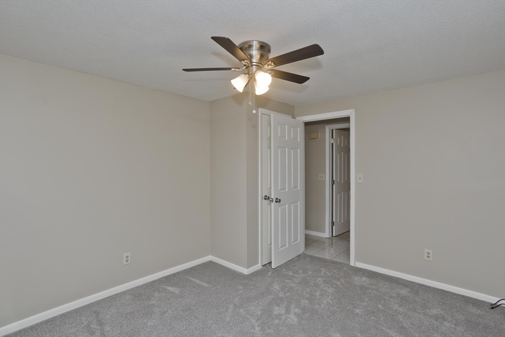 75 Penncastle Street Springfield, MA 01129 - Photo 11 of 40