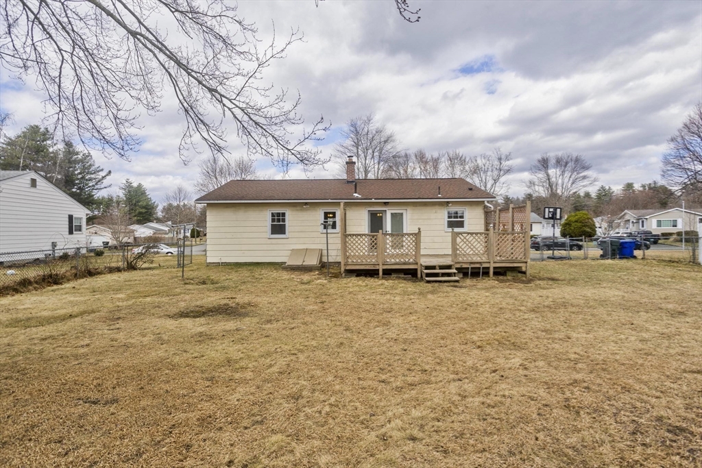 75 Penncastle Street Springfield, MA 01129 - Photo 39 of 40