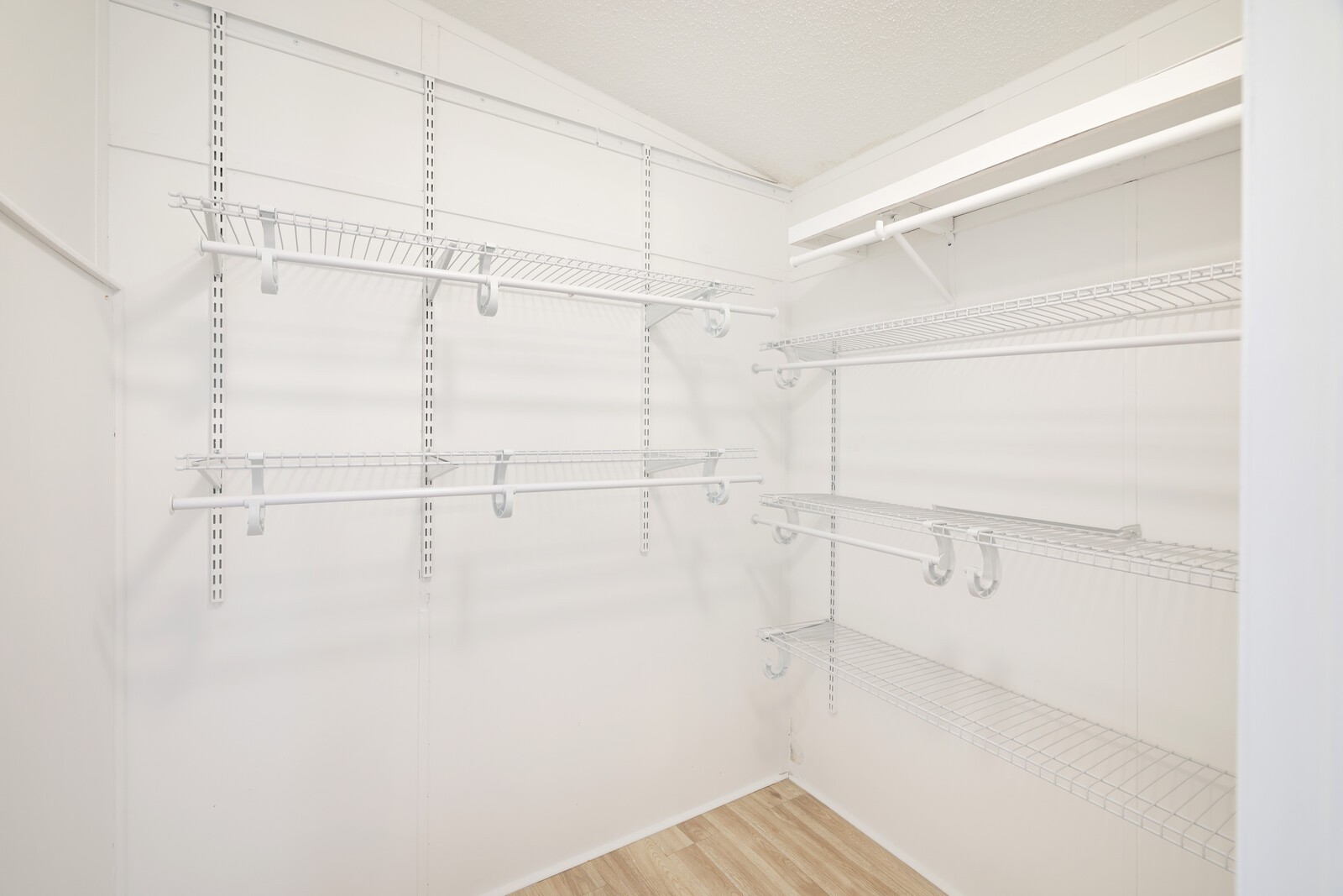 462 Pole Hill Road Goodlettsville, TN 37072 - Photo 27 of 41 a view of a small room