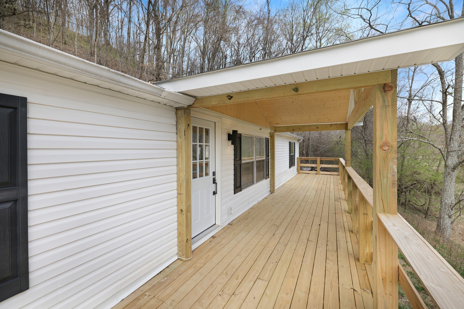 462 Pole Hill Road Goodlettsville, TN 37072 - Photo 6 of 41 a view of a balcony