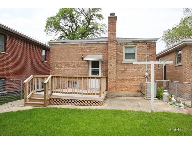 8533 Massasoit Avenue Burbank, IL 60459 - Photo 10 of 10