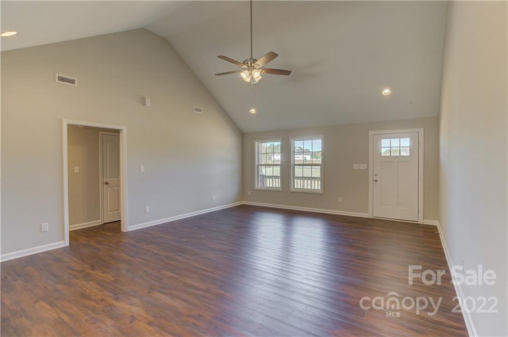 2041 State Rd S-46-759 Clover, SC 29710 - Photo 5 of 31 Gallery Image 5
