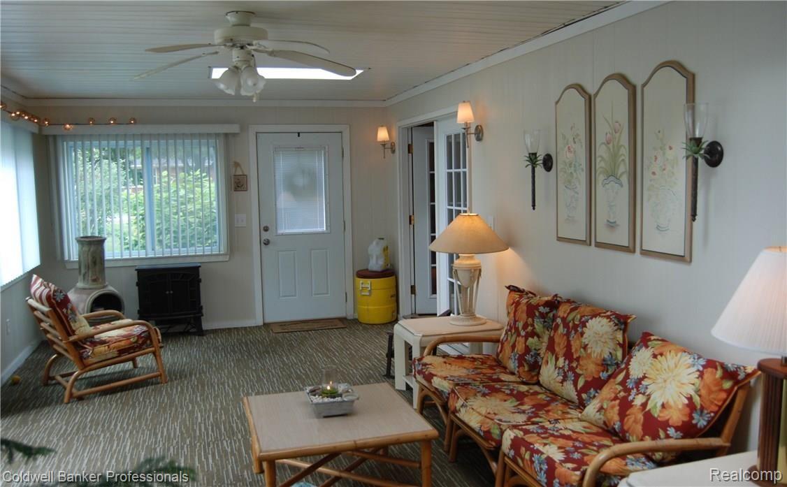 47591 Denton Road Belleville, MI 48111 - Photo 21 of 22 Sun Room.JPG