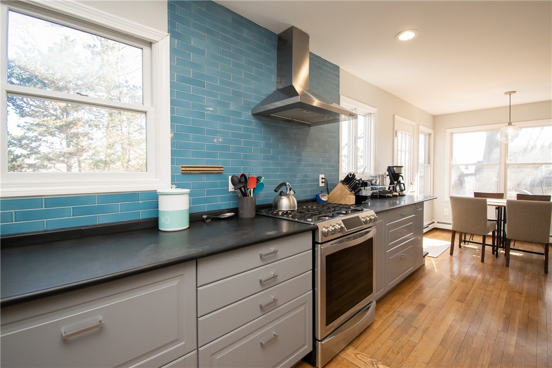 20 Findlay Place Newport, RI 02840 - Photo 11 of 34