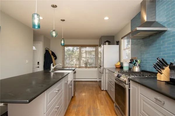 $4,200 | 20 Findlay Place, Newport, RI 02840