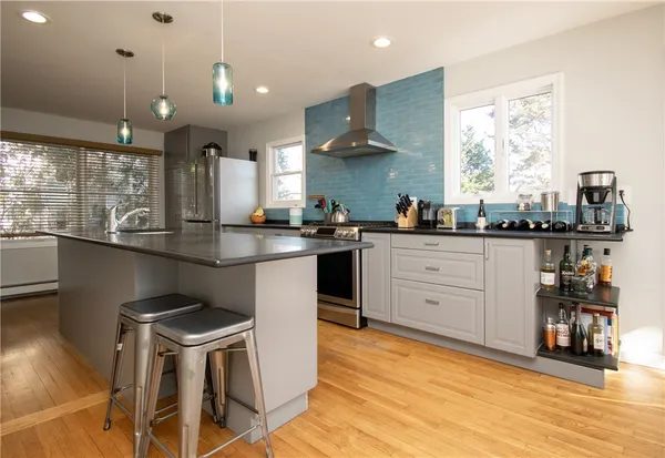$4,200 | 20 Findlay Place, Newport, RI 02840