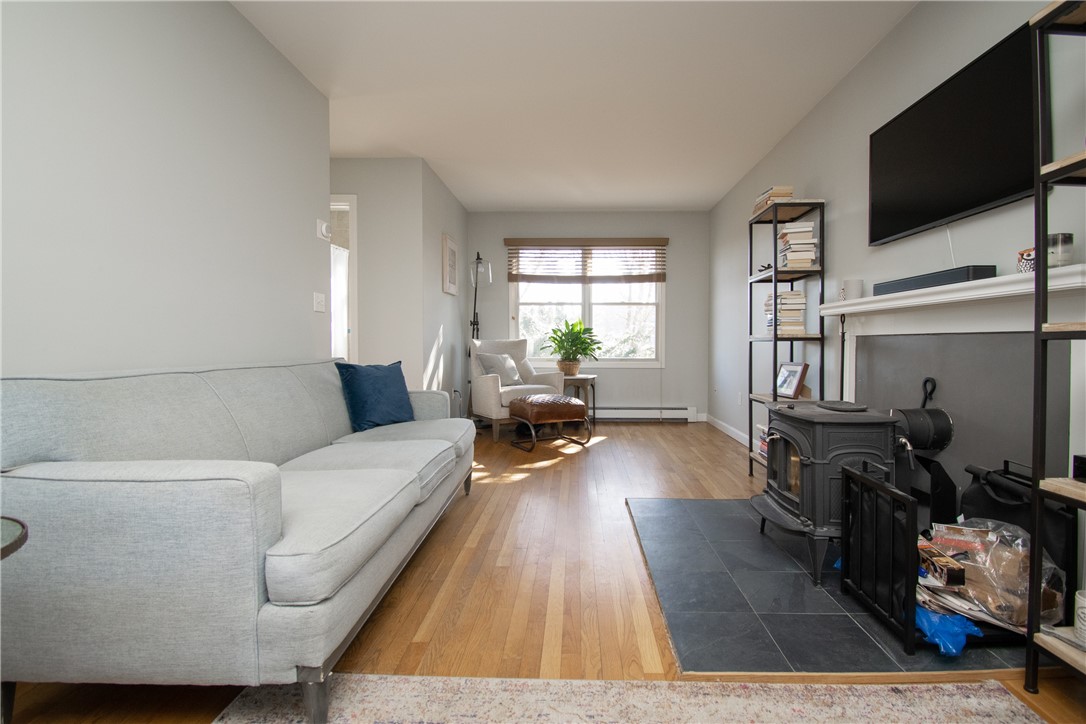 20 Findlay Place Newport, RI 02840 - Photo 4 of 34