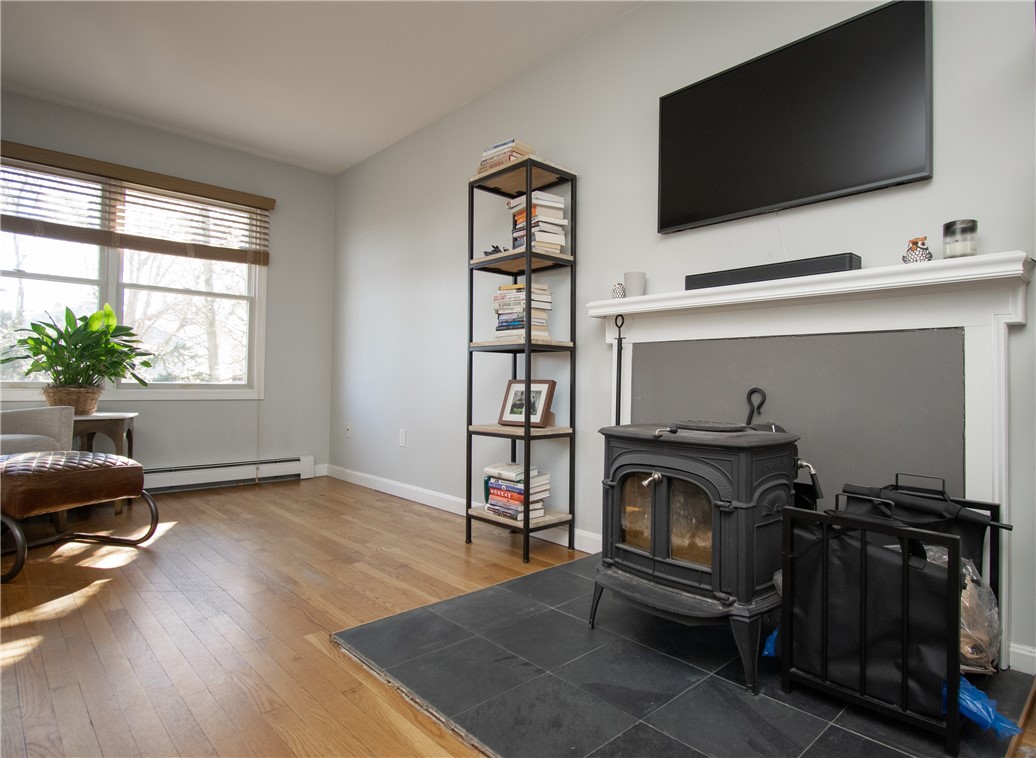 20 Findlay Place Newport, RI 02840 - Photo 6 of 34