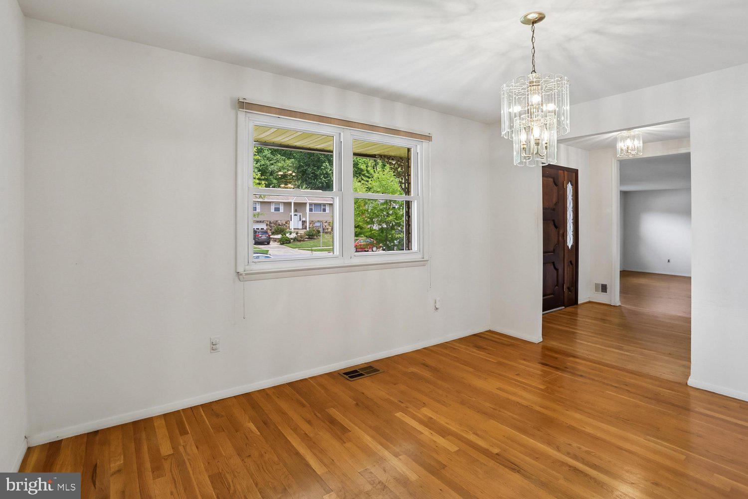 8303 Montpelier Drive Laurel, MD 20708 - Photo 6 of 41 Dining Room