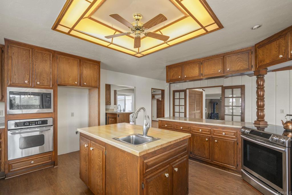 3198 Blackwell Drive Vista, CA 92084 - Photo 17 of 72