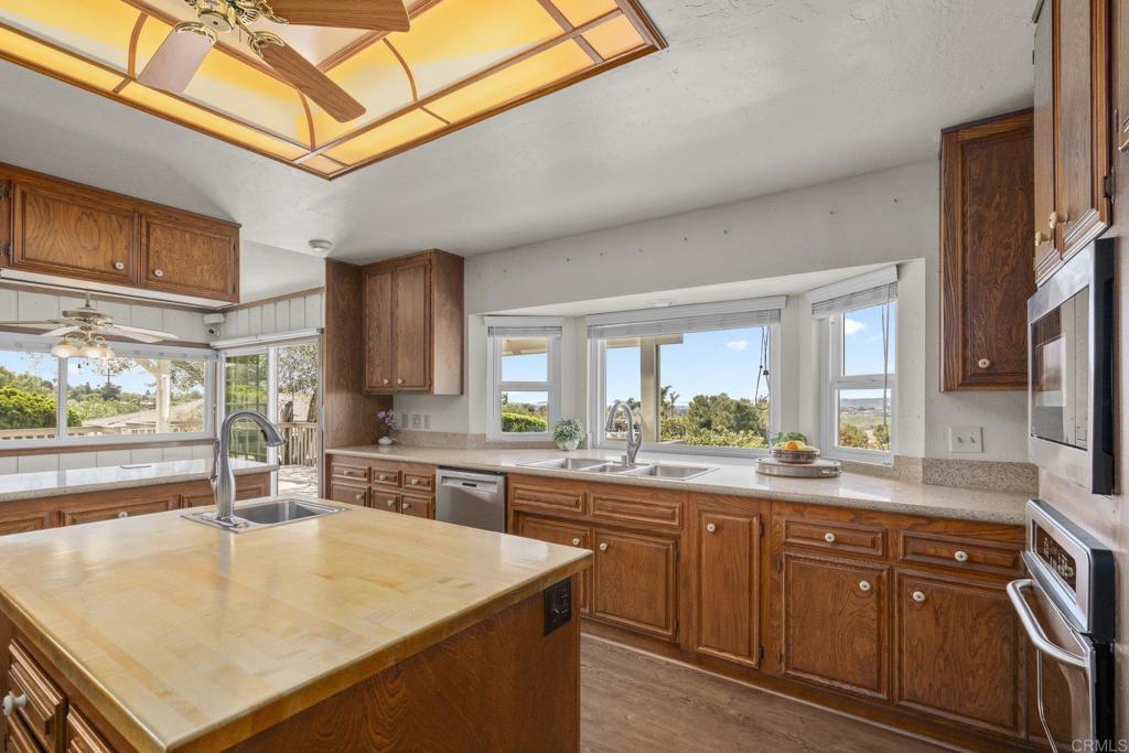 3198 Blackwell Drive Vista, CA 92084 - Photo 18 of 72