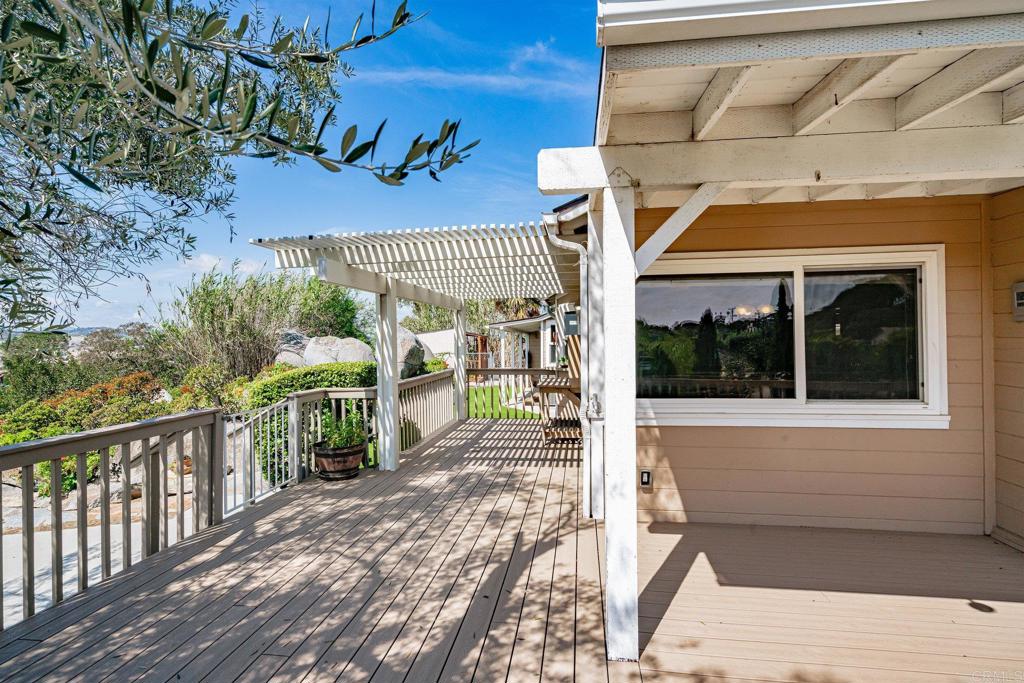 3198 Blackwell Drive Vista, CA 92084 - Photo 55 of 72