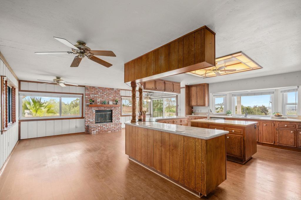 3198 Blackwell Drive Vista, CA 92084 - Photo 9 of 72