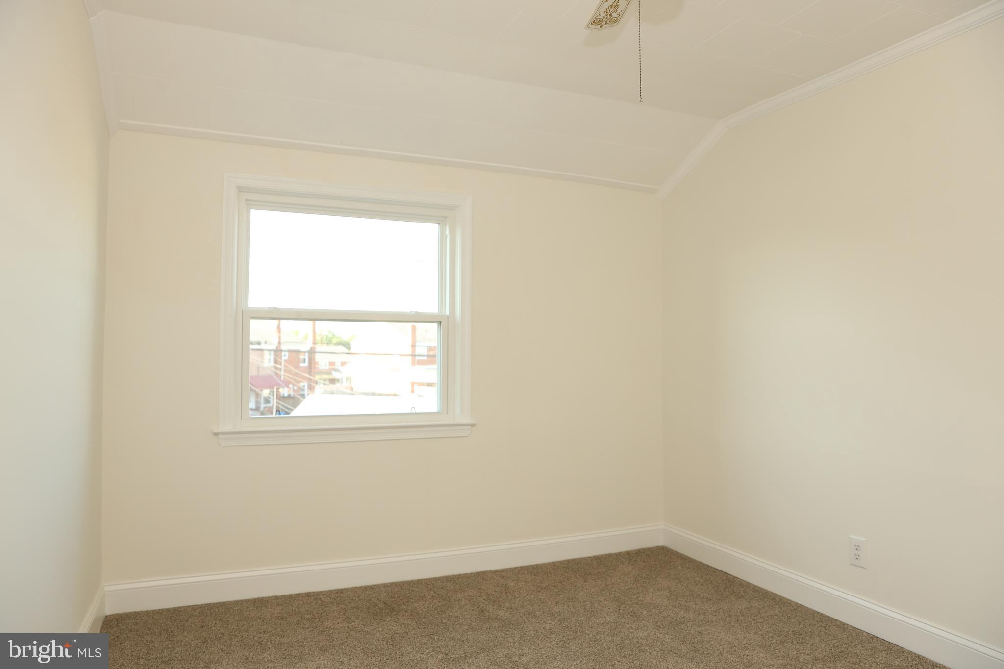 328 Torner Road Essex, MD 21221 - Photo 11 of 29