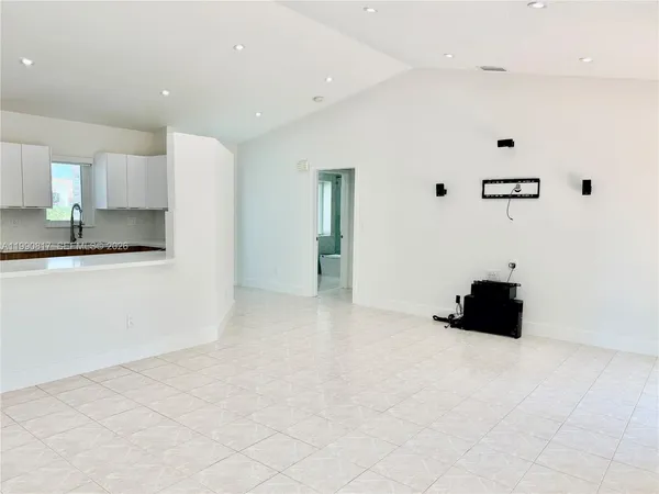 $3,500 | 17322 Southwest 149th Court, Unit 1, Miami, FL 33187