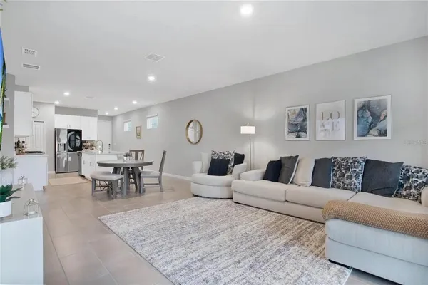 $2,900 | 5511 Bungalow Grove Court, Palmetto, FL 34221