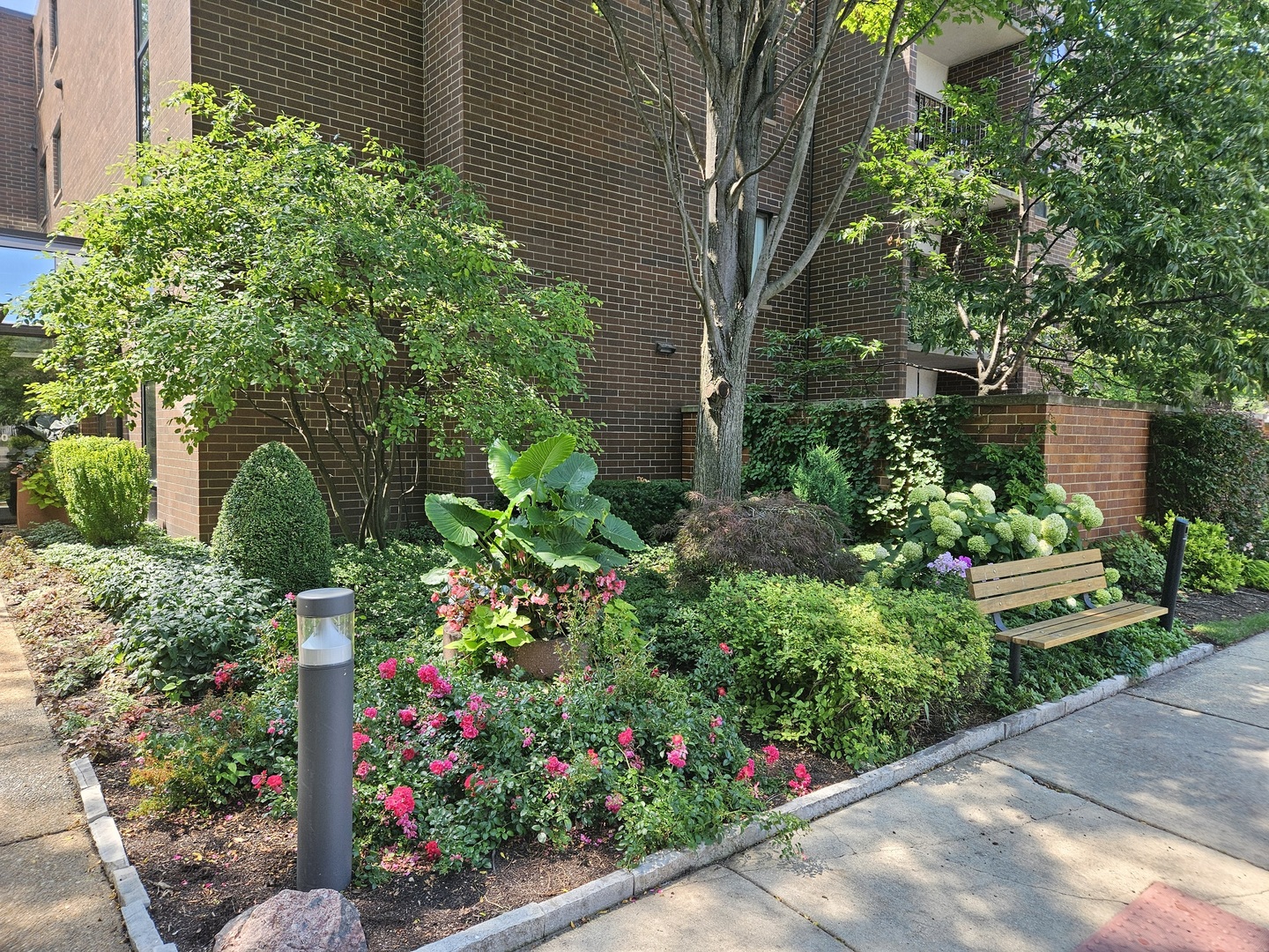 2150 Bouterse Street, Unit 403 Park Ridge, IL 60068 - Photo 2 of 24