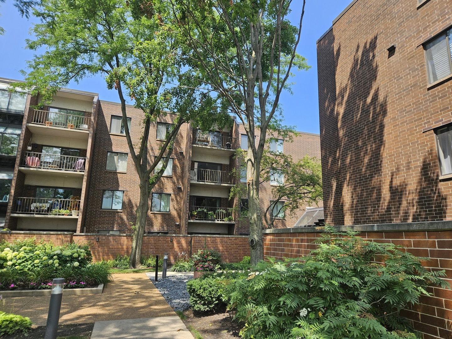 2150 Bouterse Street, Unit 403 Park Ridge, IL 60068 - Photo 9 of 24