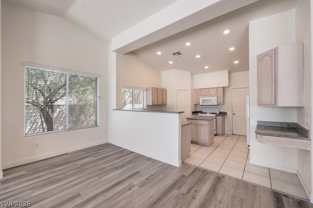 7728 Silver Wells Road Las Vegas, NV 89149 - Photo 5 of 58