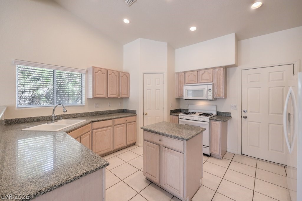 7728 Silver Wells Road Las Vegas, NV 89149 - Photo 6 of 58