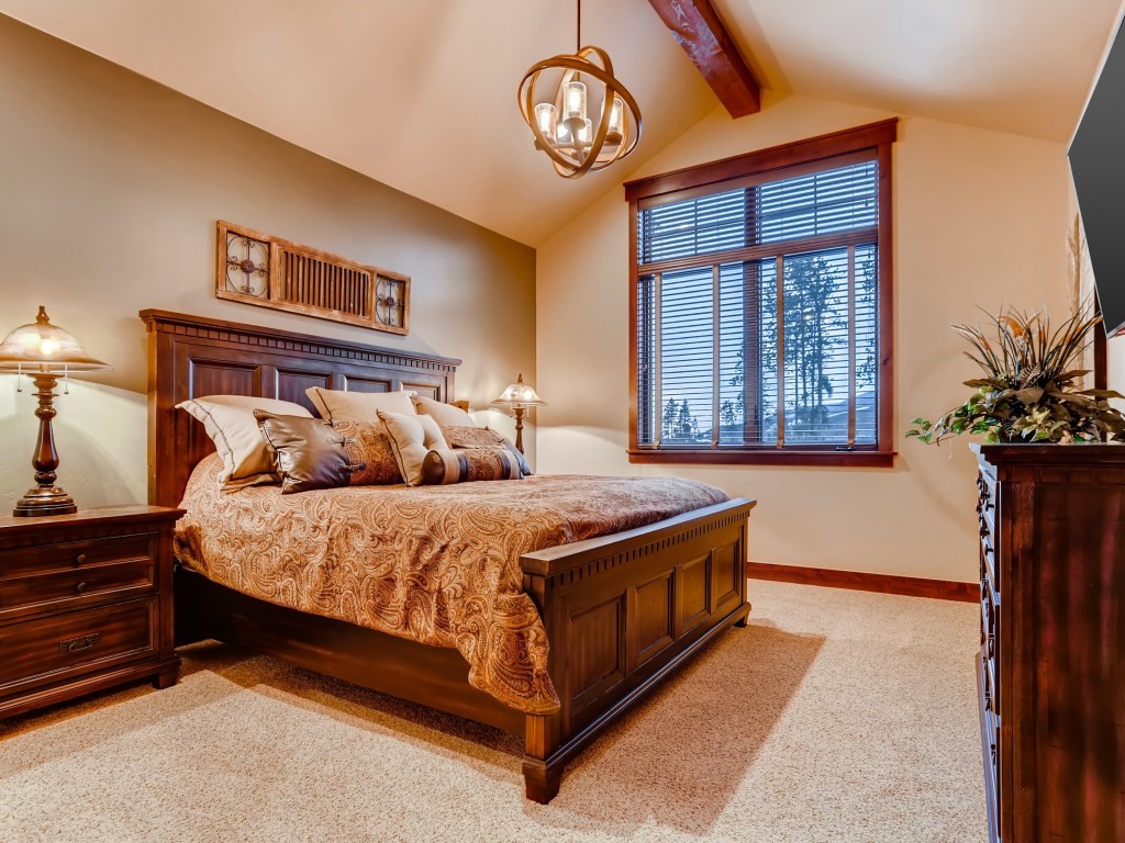 869 Independence Road, Unit B Keystone, CO 80435 - Photo 4 of 35 Gallery Image 4