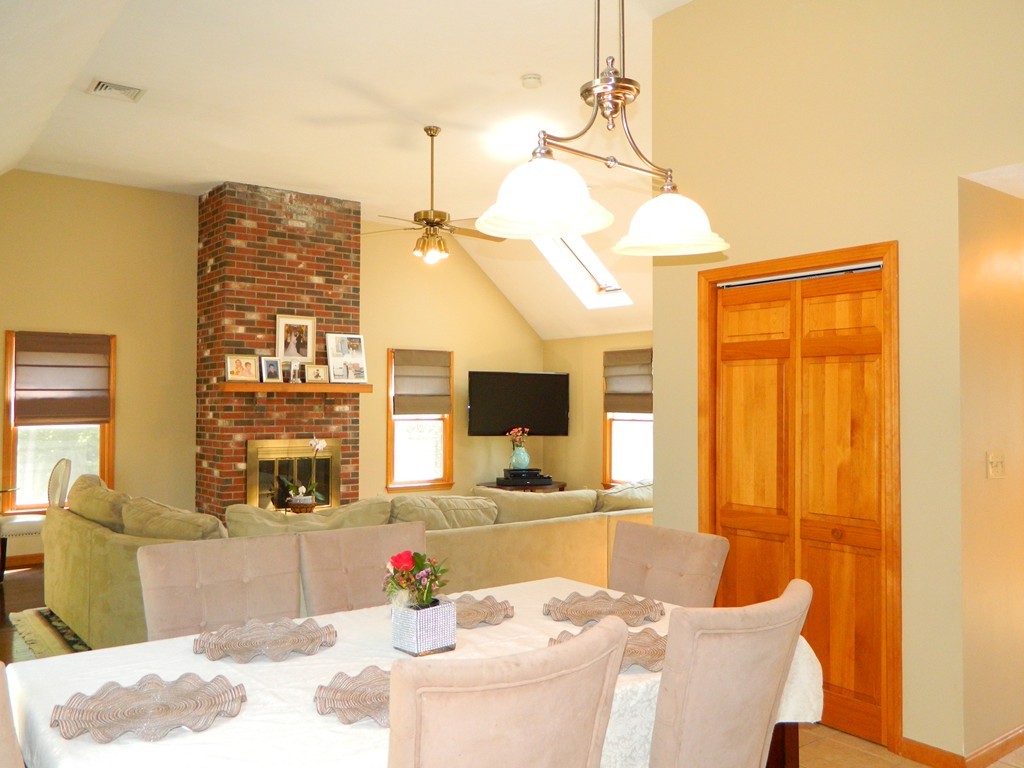 267 Chandler Road Andover, MA 01810 - Photo 9 of 30 Gallery Image 9