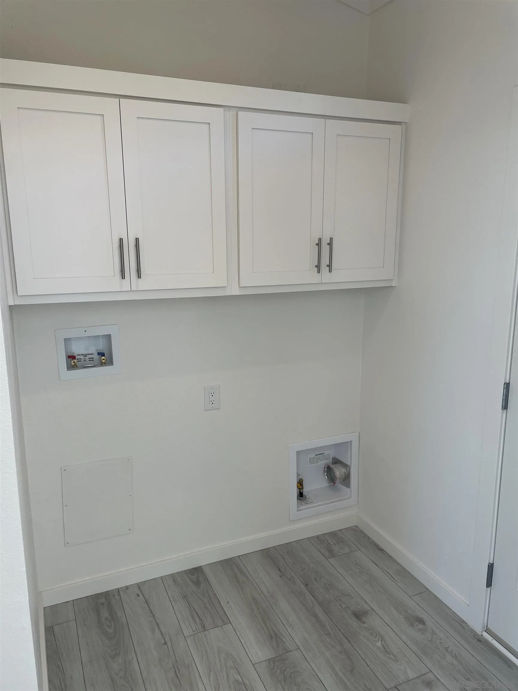 1255 Rhea Place, Unit B Vista, CA 92084 - Photo 6 of 13 Gallery Image 6