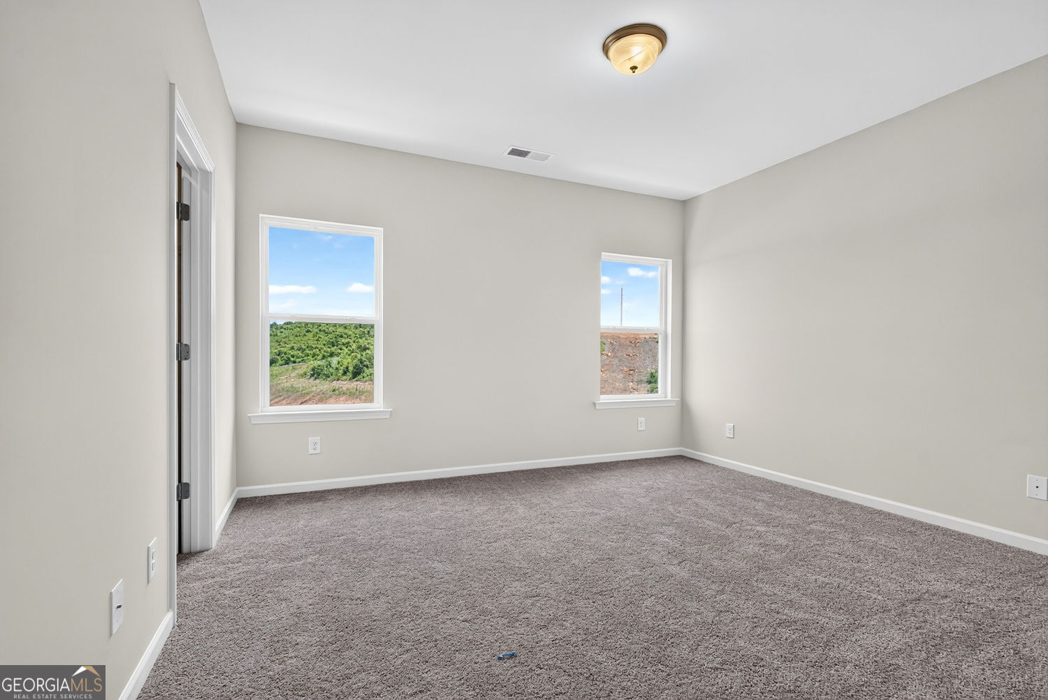 155 Oconee Road, Unit 252 Cartersville, GA 30120 - Photo 33 of 39 a view of a livingroom with a window