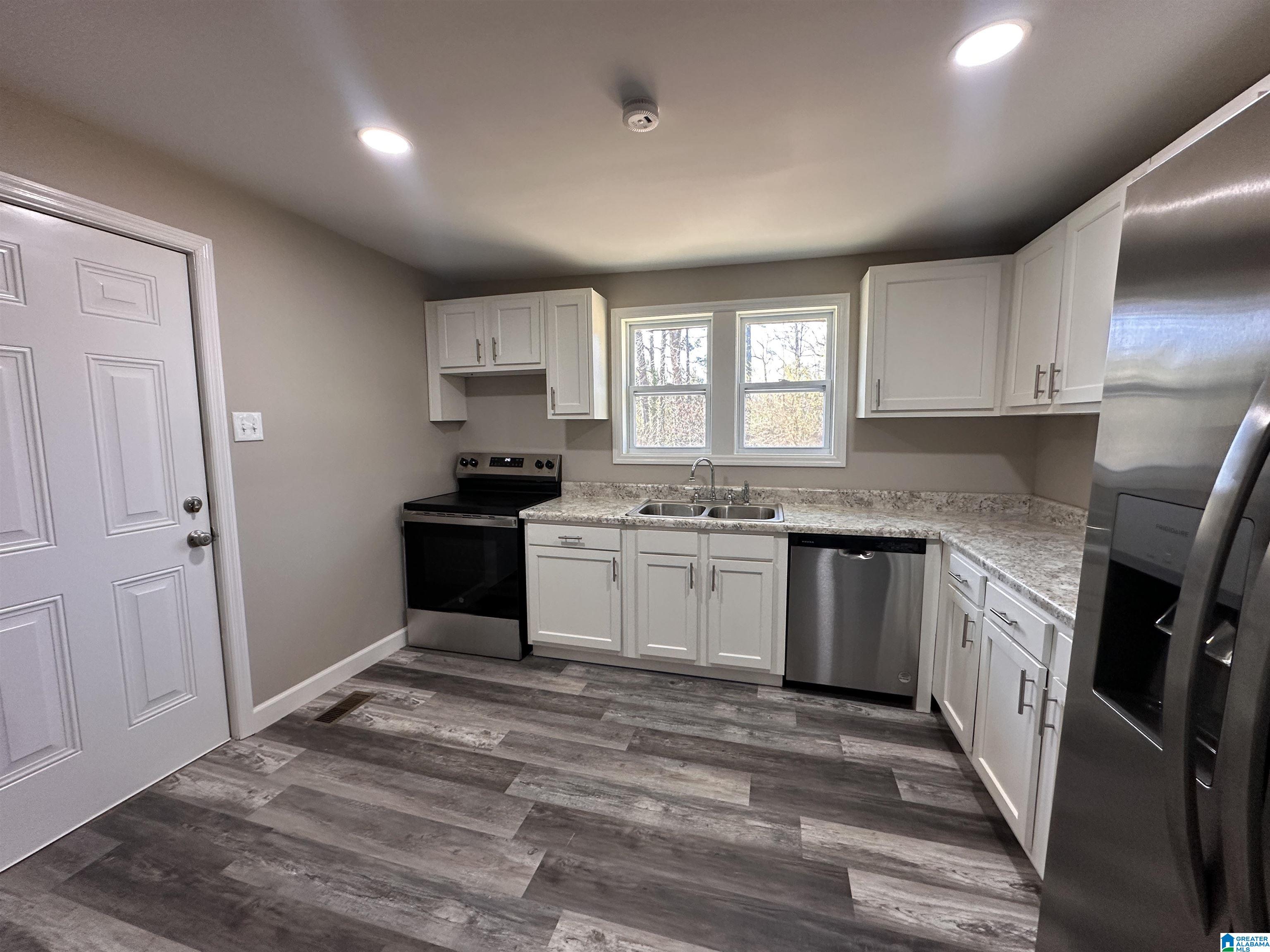 9405 Asberry Road Warrior, AL 35180 - Photo 8 of 25