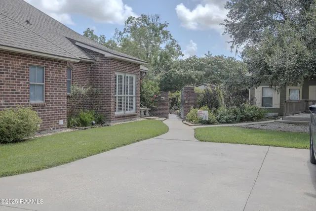 $540,000 | 179 Channing Way, Sunset, LA 70584