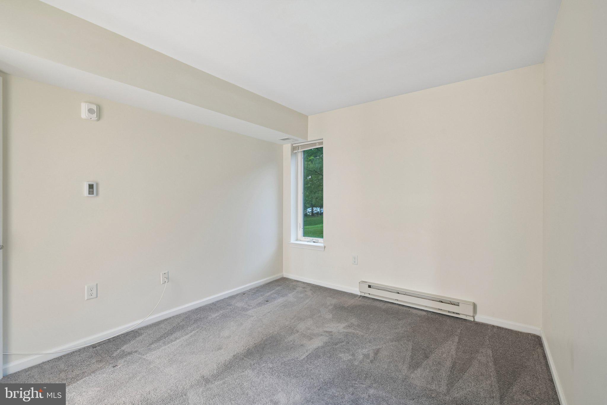 15210 Elkridge Way, Unit 911K Silver Spring, MD 20906 - Photo 32 of 37 Bedroom 3