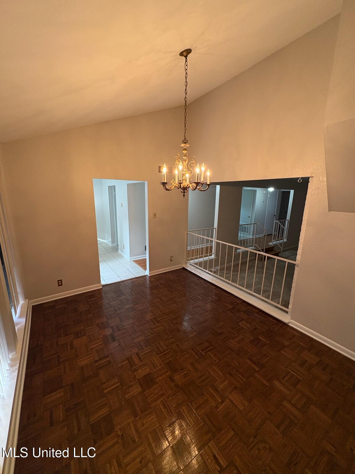 5125 Old Canton Road, Unit 218 Jackson, MS 39211 - Photo 3 of 24 MEb74ba36704613525ff48cae74d298138