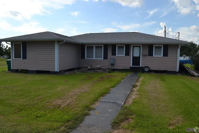 $85,000 | 142 Oakridge Drive, Golden Meadow, LA 70357