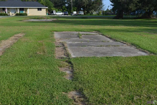 $85,000 | 142 Oakridge Drive, Golden Meadow, LA 70357