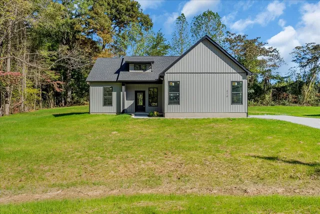 $319,000 | 470 Sherwood Drive, McMinnville, TN 37110