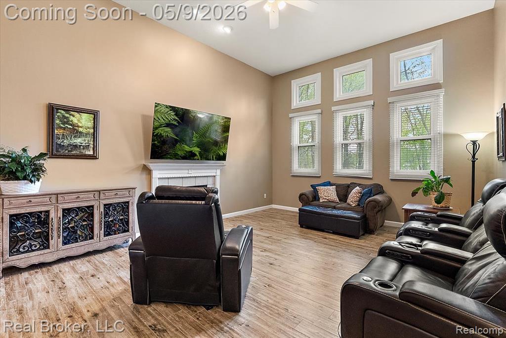 1111 Elk Run Howell, MI 48843 - Photo 16 of 60