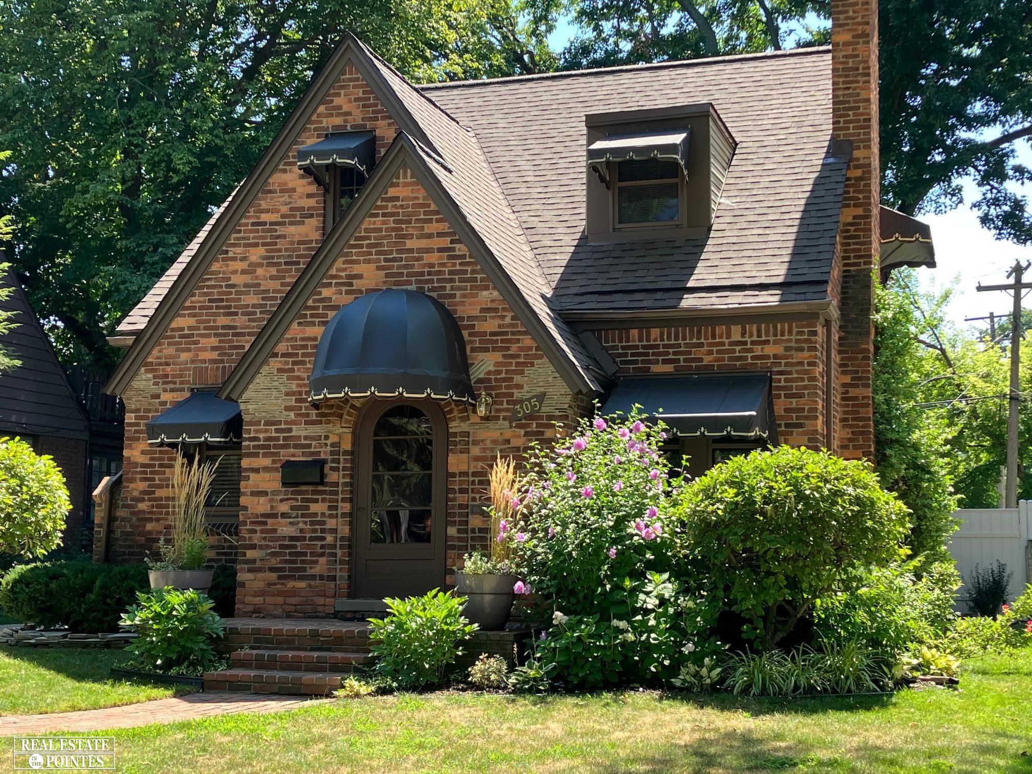 305 Kerby Road Grosse Pointe Farms, MI 48236 - Photo 1 of 40