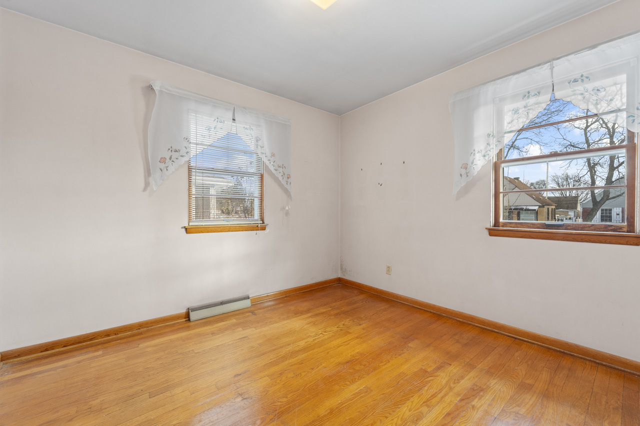 19 Schrum Road Calumet City, IL 60409 - Photo 11 of 29