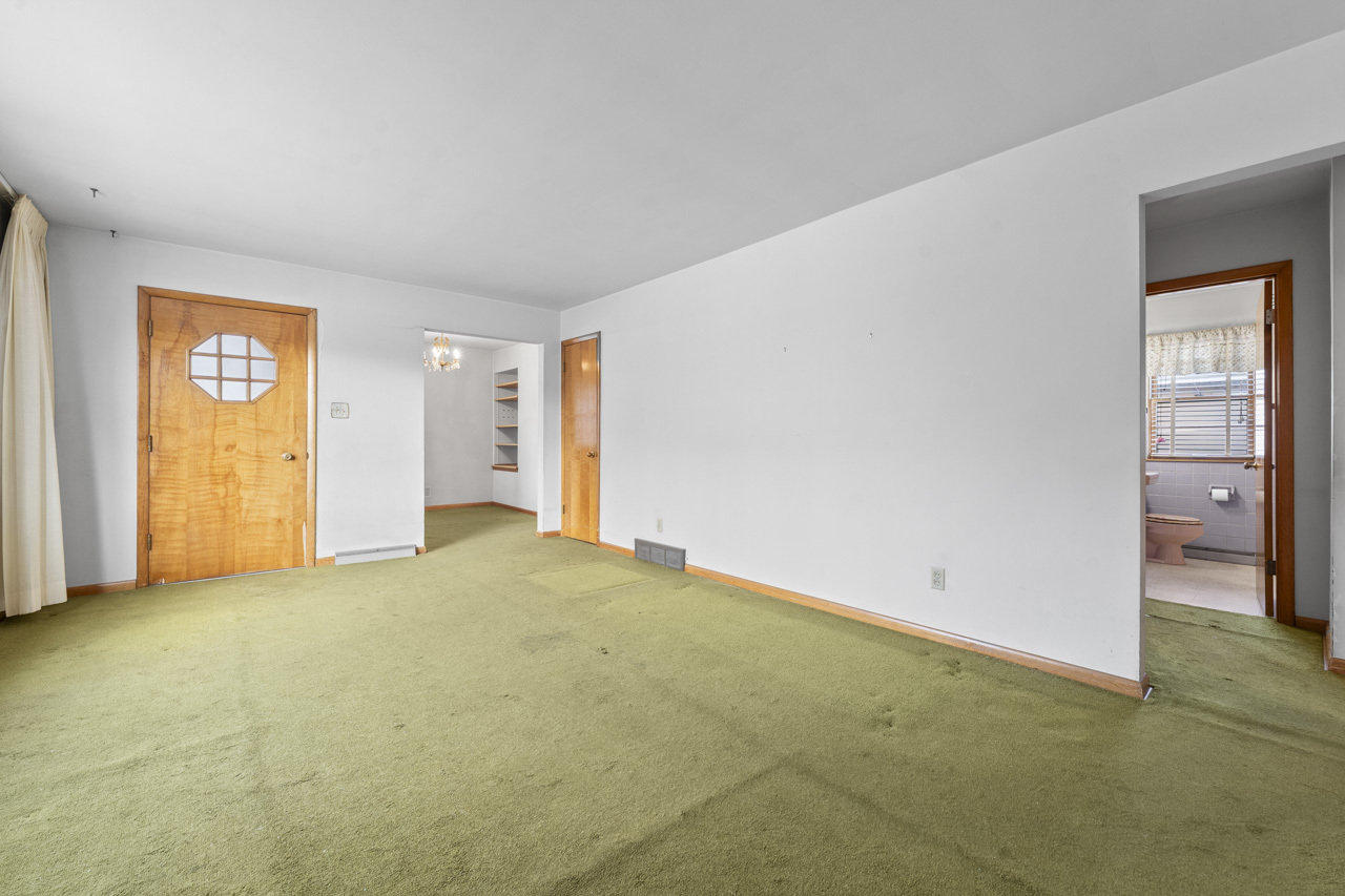 19 Schrum Road Calumet City, IL 60409 - Photo 3 of 29