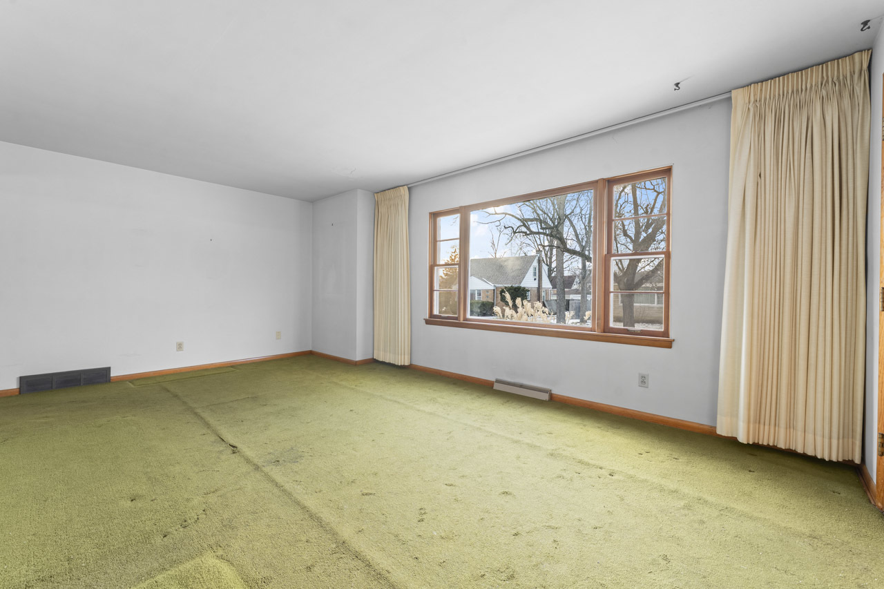 19 Schrum Road Calumet City, IL 60409 - Photo 4 of 29