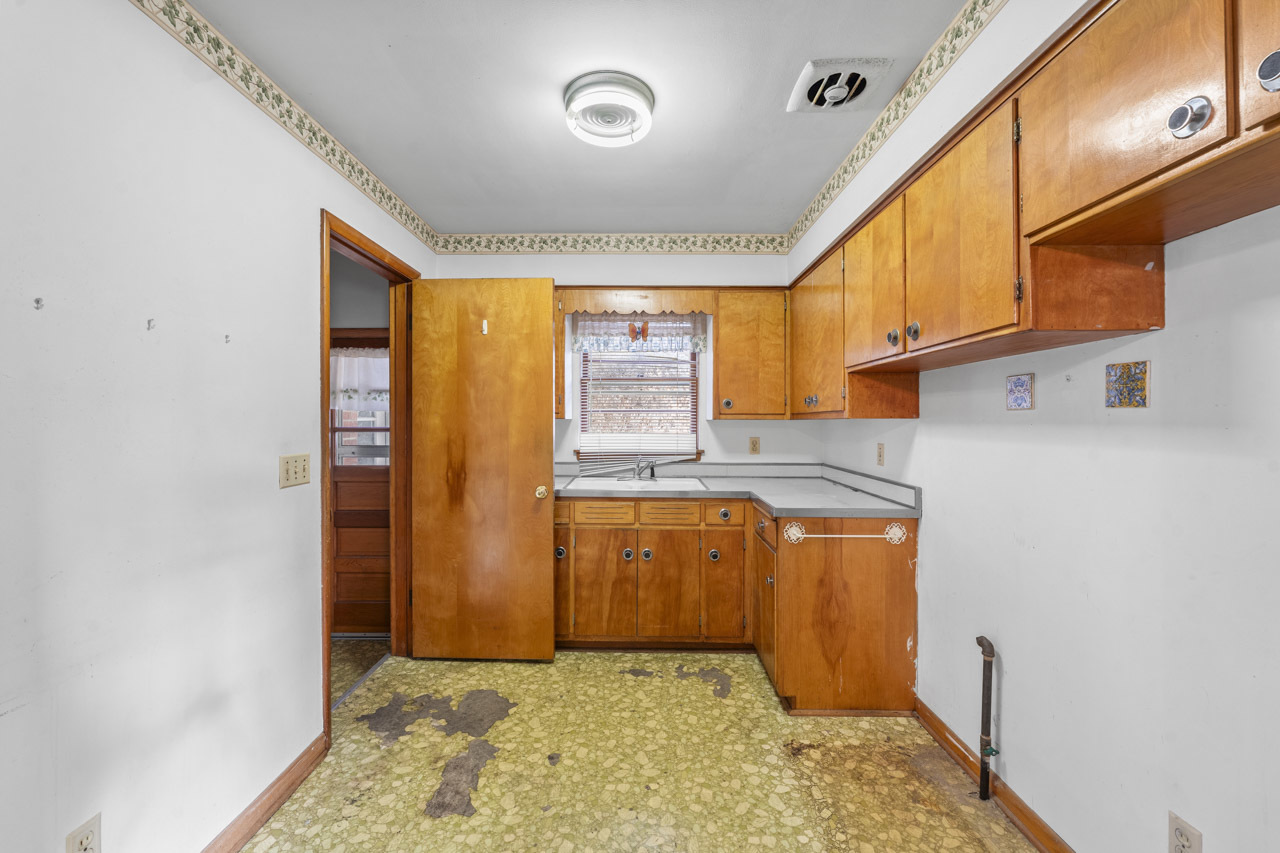 19 Schrum Road Calumet City, IL 60409 - Photo 7 of 29