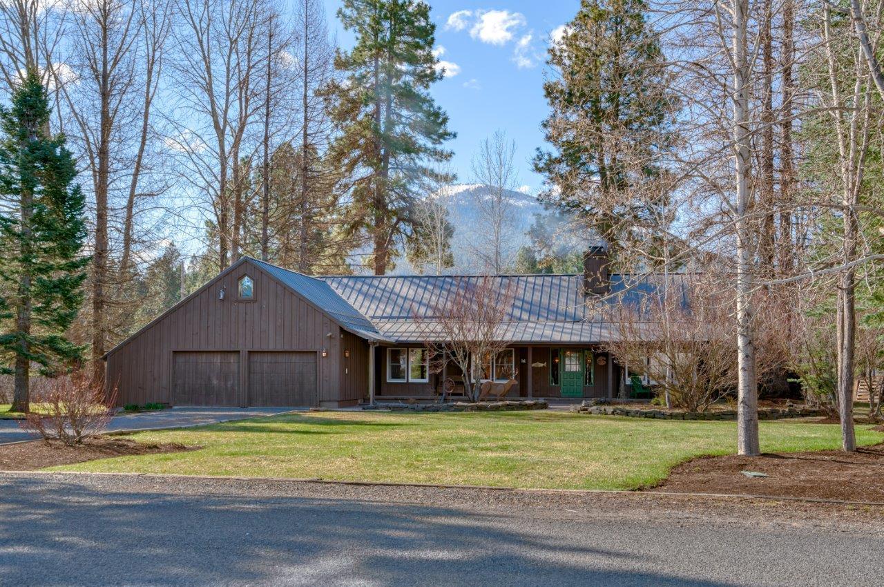 26221 Southwest Pine Lodge Road Camp Sherman, OR 97730 - Photo 2 of 32 02