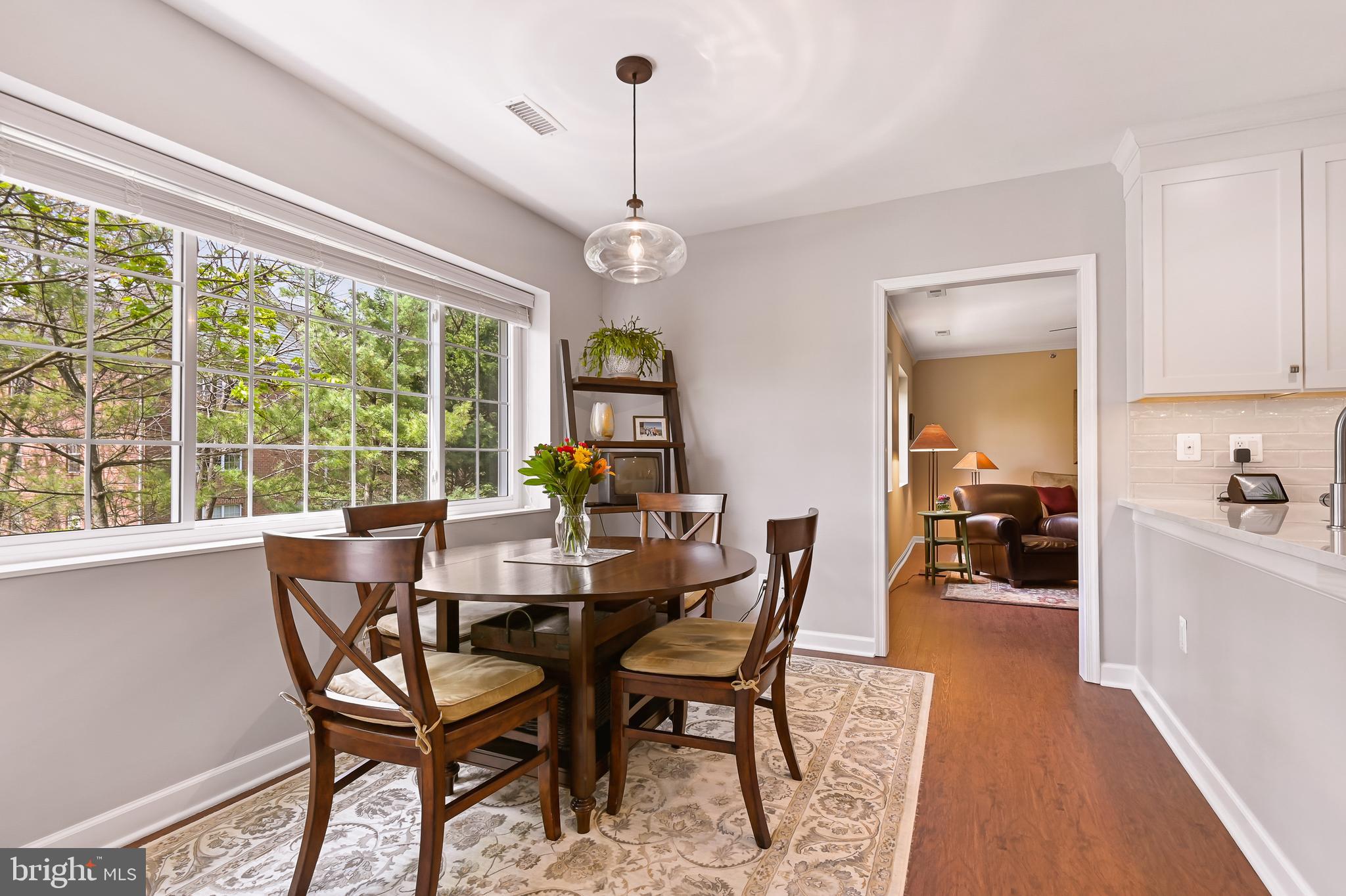 416 Rockfleet Road, Unit 202 Lutherville-Timonium, MD 21093 - Photo 12 of 30 Bright and Cheerful!