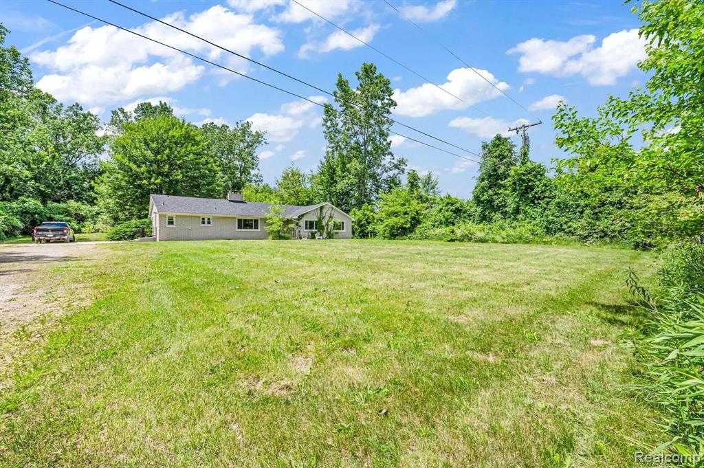 22570 Clark Road Belleville, MI 48111 - Photo 2 of 29