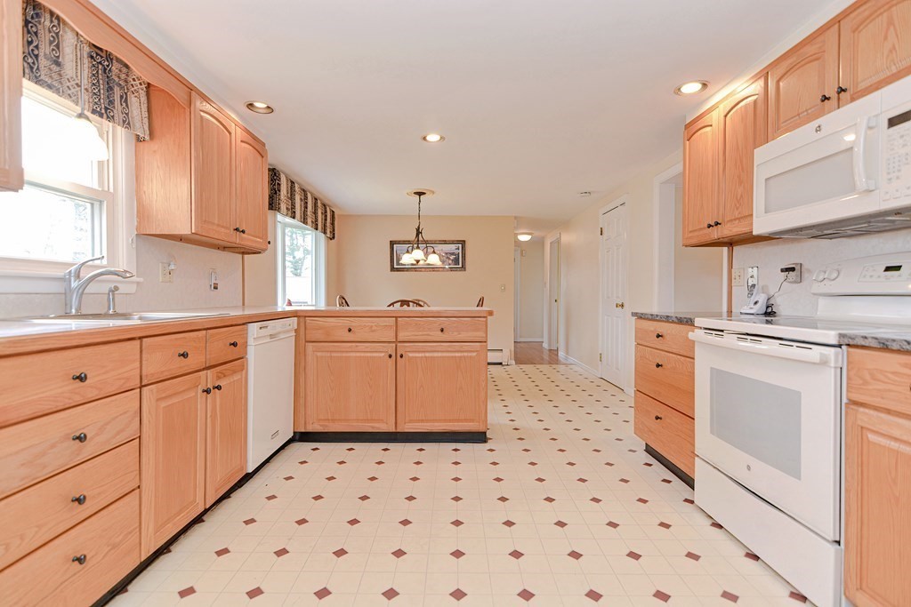 18 Cutler Road Paxton, MA 01612 - Photo 12 of 40 Gallery Image 12