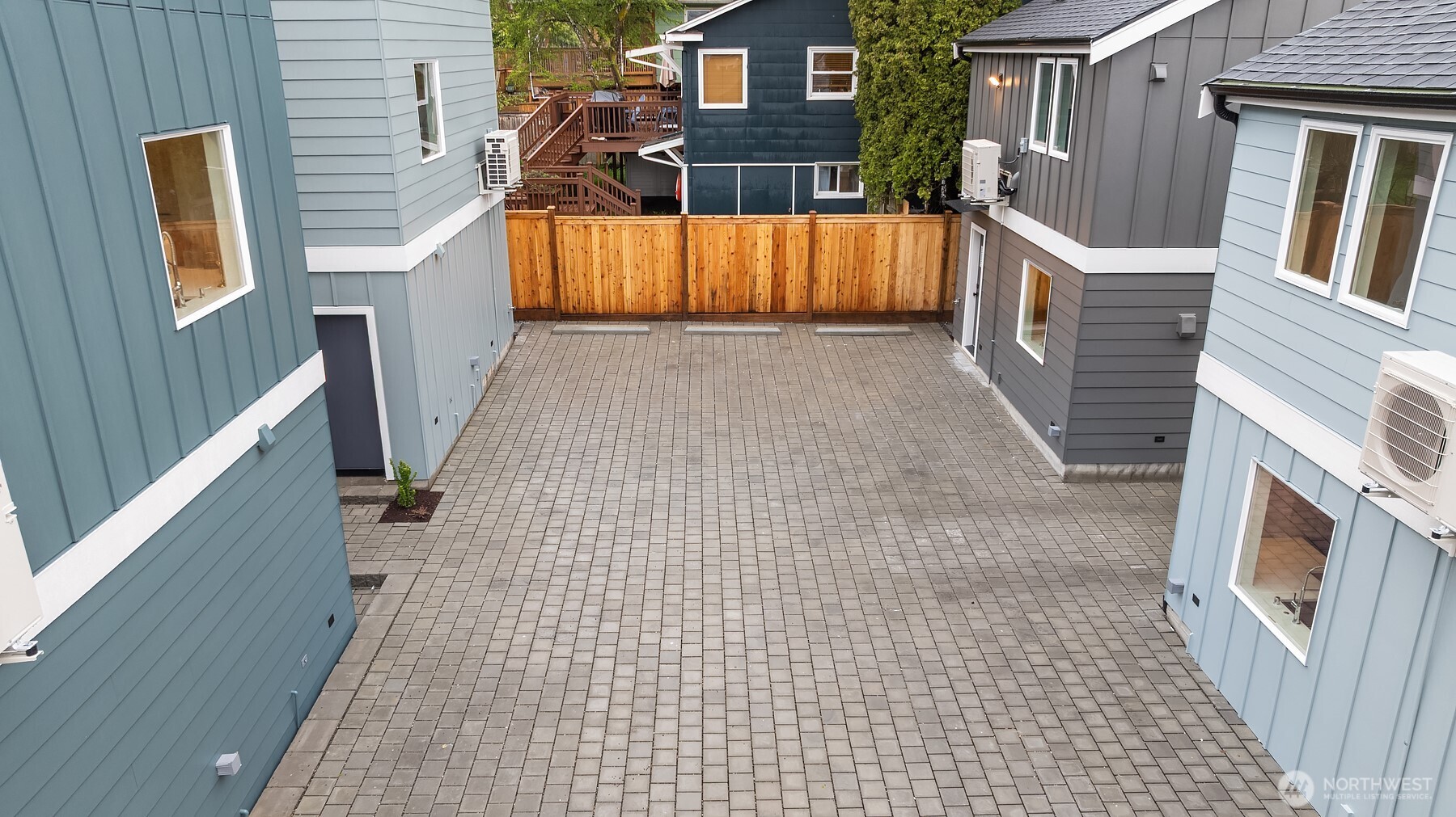 537 North 70th Street Seattle, WA 98103 - Photo 30 of 33