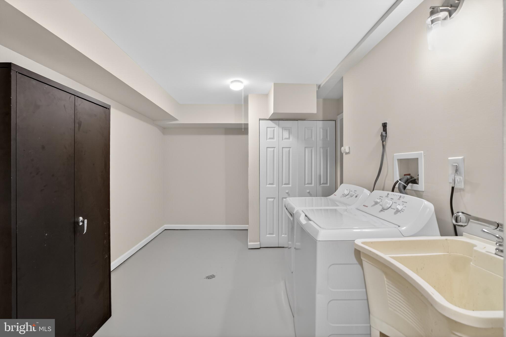 1232 Palmer Road, Unit 111 Fort Washington, MD 20744 - Photo 30 of 45 a bathroom with a sink a toilet and shower