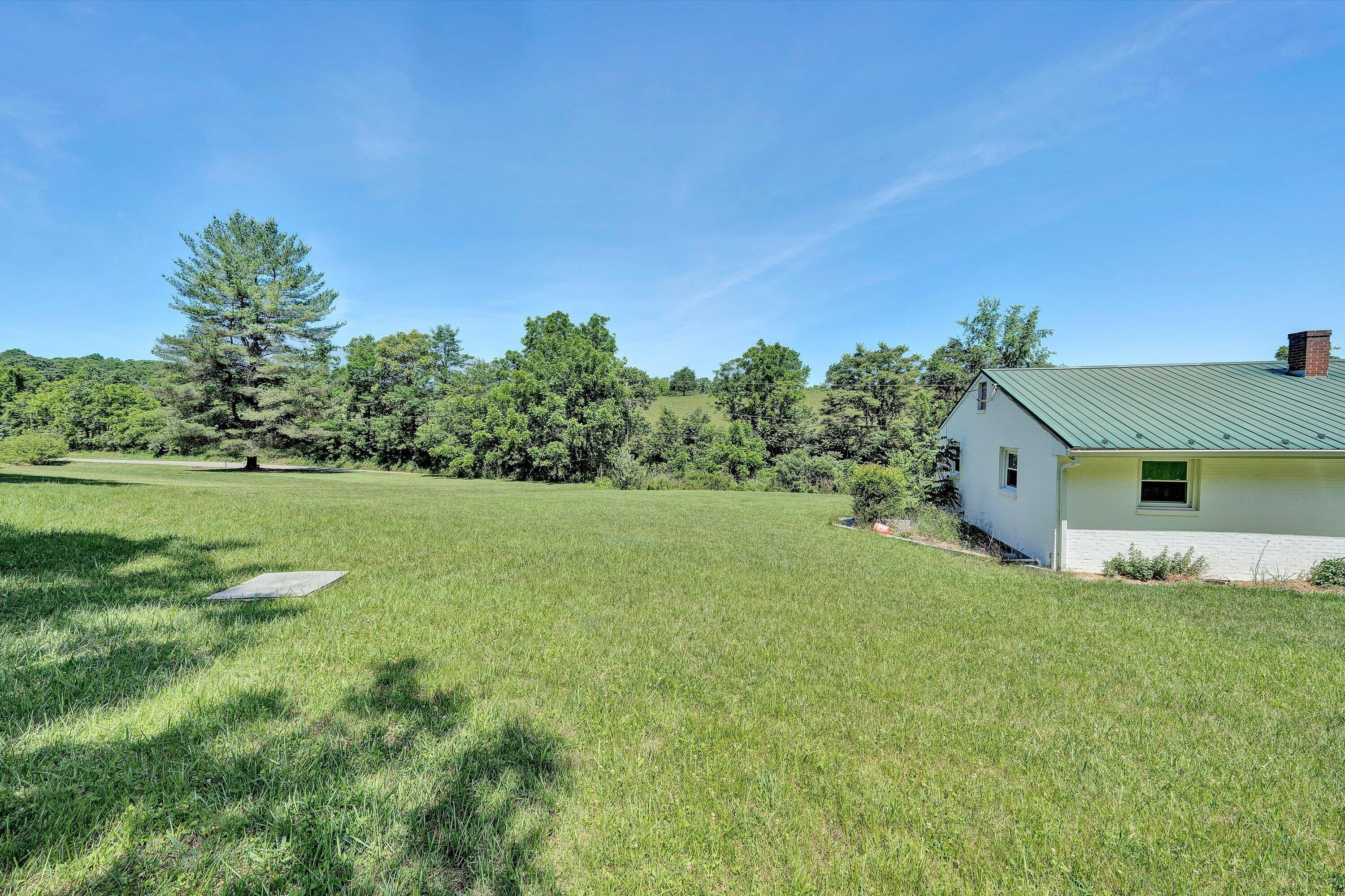 3774 Springwood Road Fincastle, VA 24090 - Photo 18 of 22 18-DSC00049